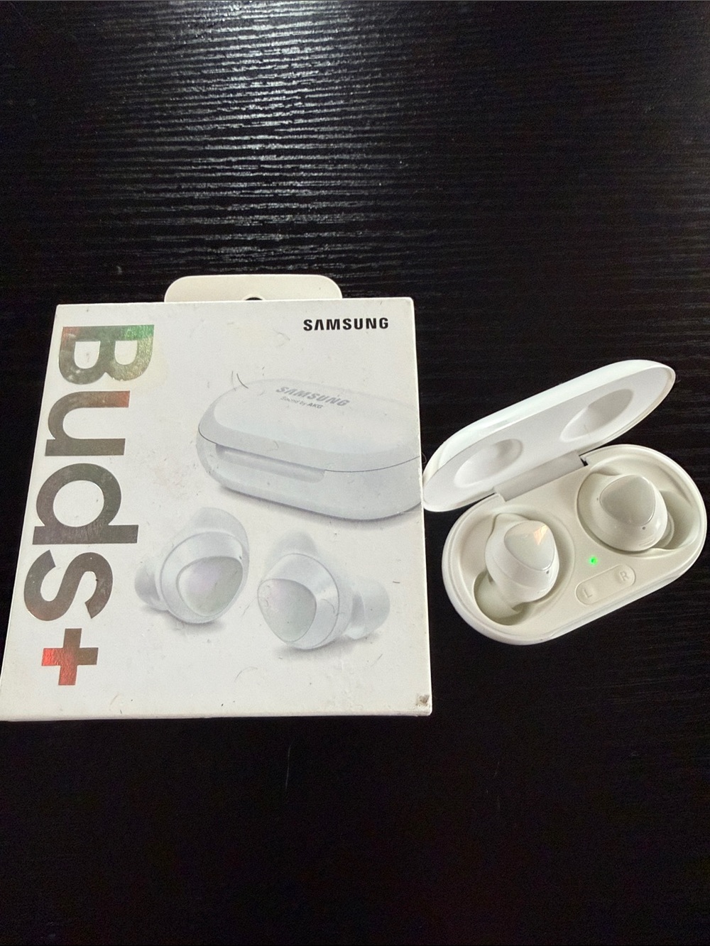 Samsung White Galaxy Buds+ Wireless Earbuds with Charging Case